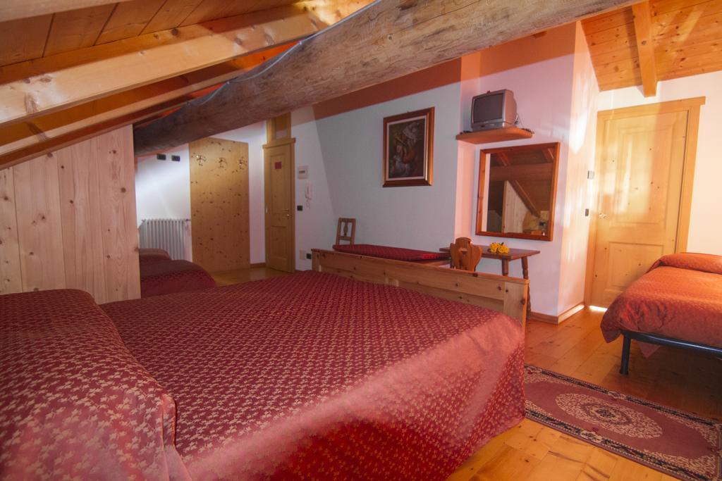 Agriturismo Raethia Isolaccia Exterior photo